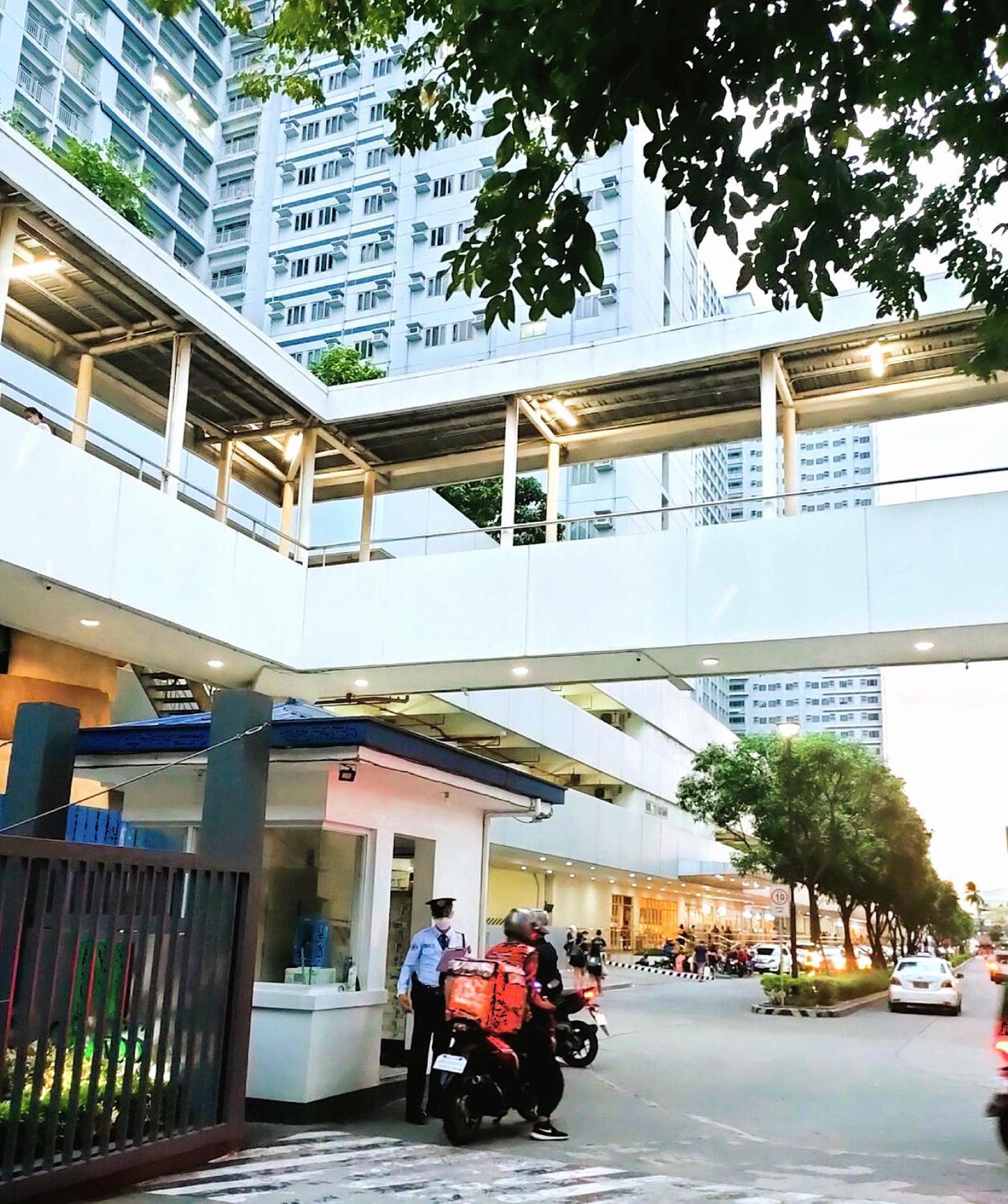 Grass Residences Rendezvous Sm North Edsa Qc Μανίλα Εξωτερικό φωτογραφία